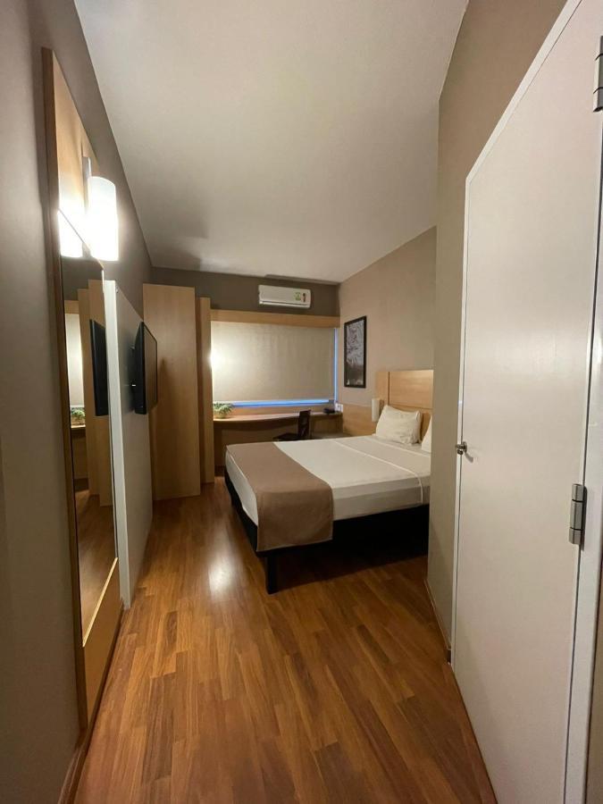 Hotel Oeste Plaza Andradina Eksteriør billede