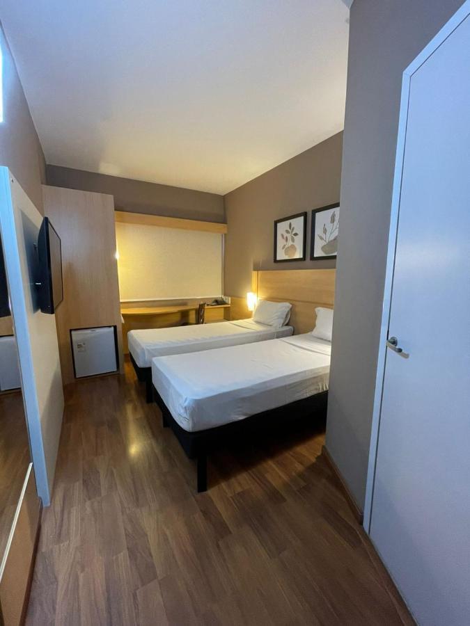 Hotel Oeste Plaza Andradina Eksteriør billede