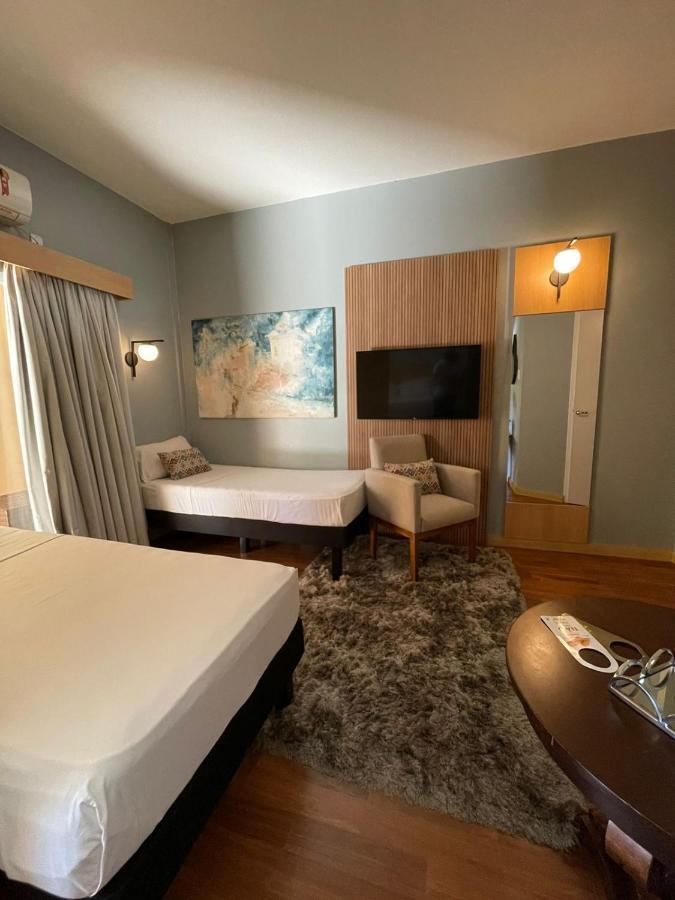 Hotel Oeste Plaza Andradina Eksteriør billede